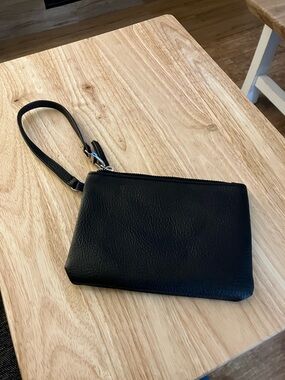 Steve Madden Black faux Leather Wristlet Clutch